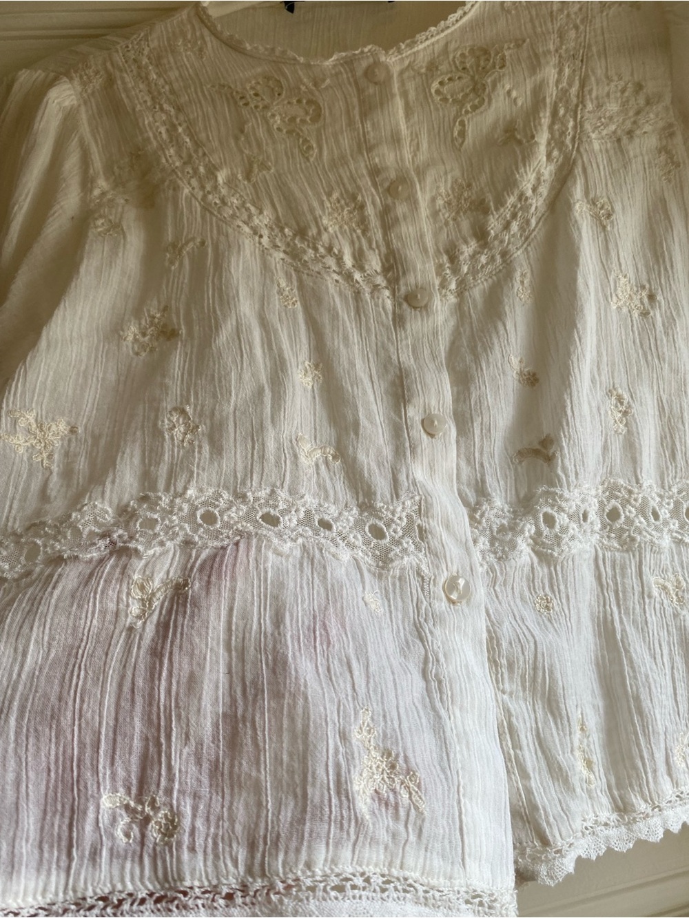 Zara Crochet Embroidered 100% Crinkle Cotton Boxy Button Up Blouse Cream Size L - Picture 5 of 15